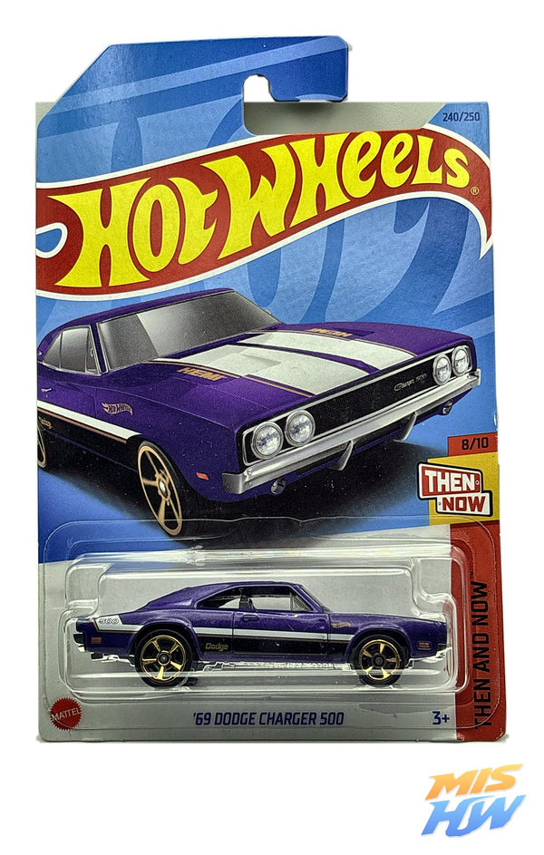 Hot Wheels '69 Dodge Charger 500, en carta original (foto 1)