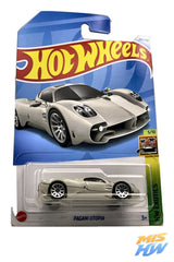 Hot Wheels Pagani Utopia, en carta original (foto 2)